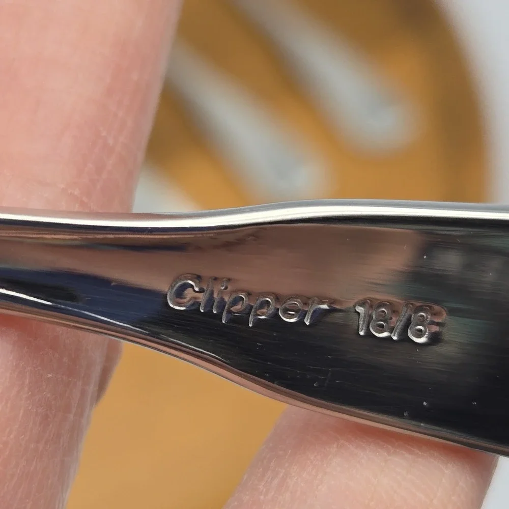 Clipper 18/8 Stainless Lot of 6 Teaspoons Similar to Oneida American Colonial 6